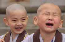 cach ung xu truoc khen che