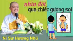 Nhìn đời qua chiếc gương soi